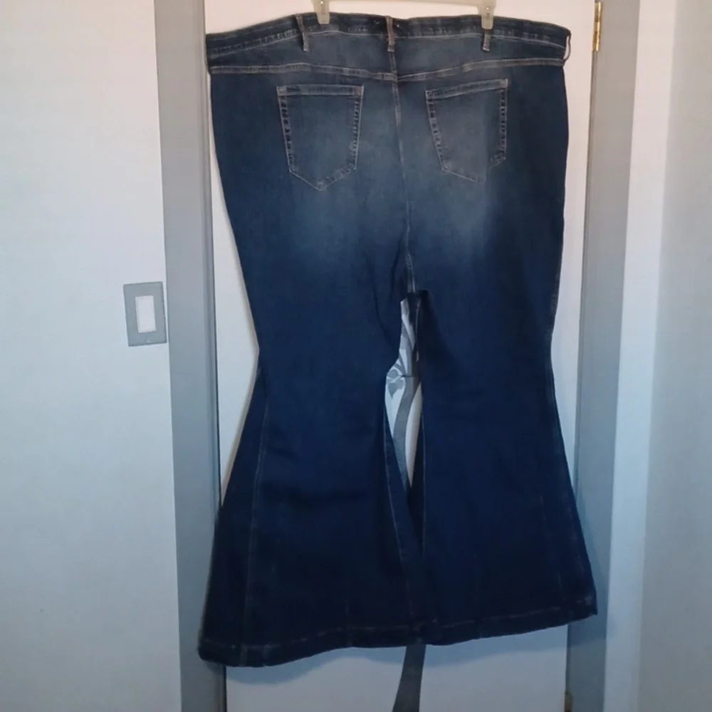 NWT Plus-Size Super FLARE Jeans!!! - Picture 5 of 5